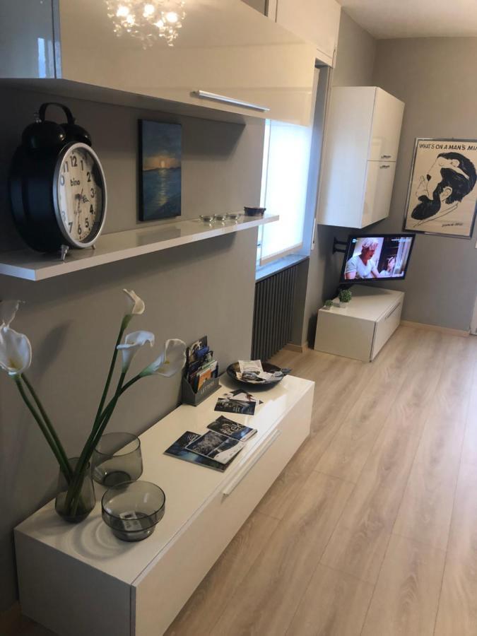 "La Bella Della Cappuccina" Casa Con Parcheggio Interno Gratuito Apartman Domodossola Kültér fotó